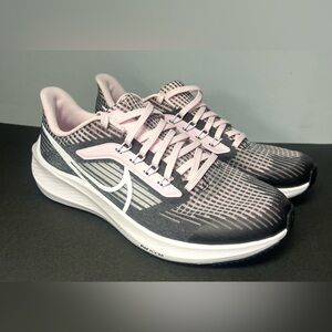 Nike-‎ Kids, Size:6Y- Air Zoom Pegasus Shoes, Pink/Grey, New without tags or box